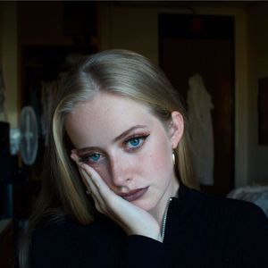 Meet your Posher, Nadine